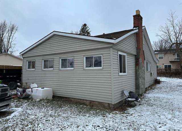 Property at 120 Pickford St, Novi, MI 48377, 4 beds, 1 bath
