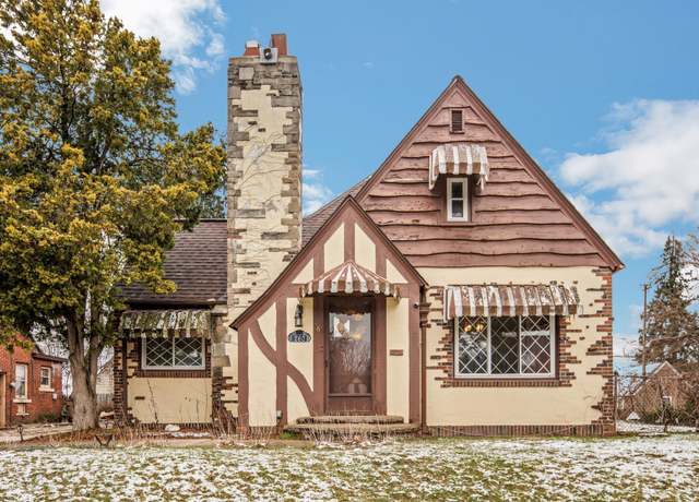 Property at 260 Cherokee Rd, Pontiac, MI 48341, 4 beds, 3.5 baths