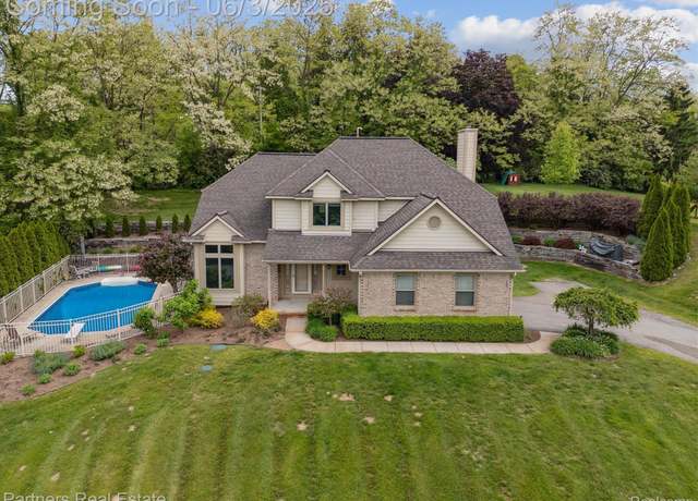 Property at 7973 Hillside Lakes Dr, Brighton, MI 48116, 4 beds, 2.5 baths