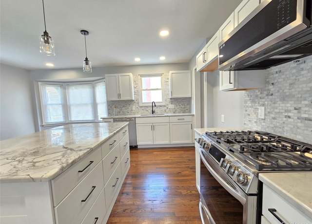 Property at 13965 Norborne, Redford, MI 48239, 3 beds, 2.5 baths