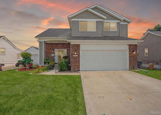 Property at 22921 Hoffman St, St Clair Shores, MI 48082, 3 beds, 2.5 baths