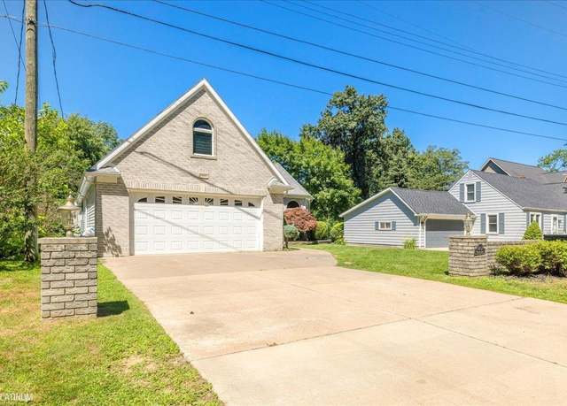Property at 2857 Riverside Dr, Port Huron, MI 48060, 4 beds, 4 baths