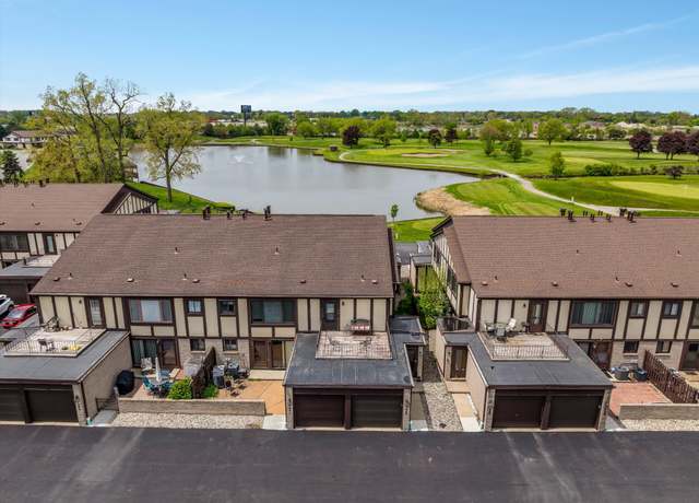 Property at 1089 Country Club Dr, St Clair Shores, MI 48082, 2 beds, 2 baths