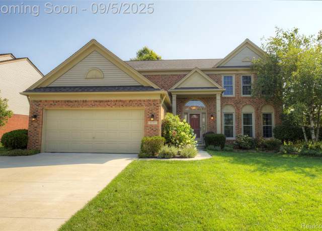 Property at 1537 Kensington Dr, Canton Charter Township, MI 48188, 4 beds, 2.5 baths