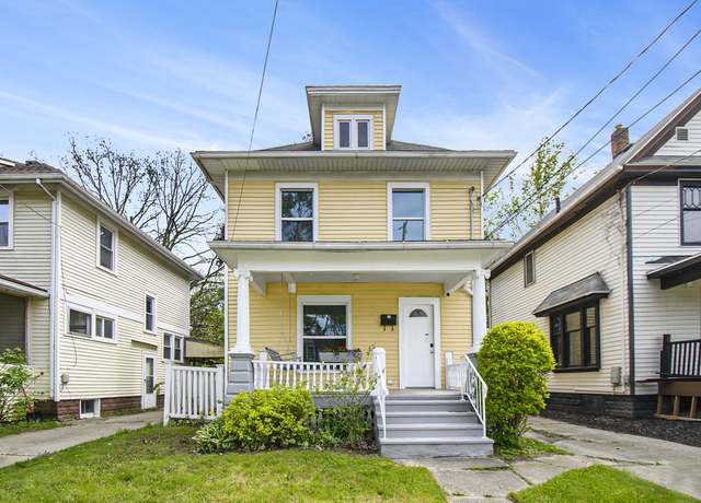 Property at 1129 W Washtenaw St, Lansing, MI 48915, 3 beds, 1.5 baths