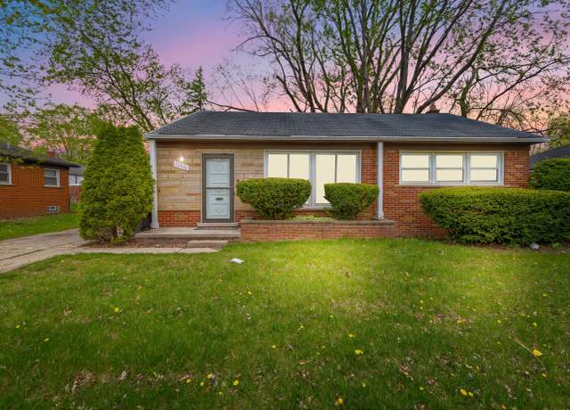 Property at 13930 Northfield Blvd, Oak Park, MI 48237, 3 beds, 1.5 baths