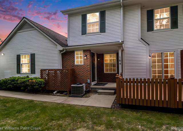Property at 164 Barrington Cir, Lake Orion, MI 48360, 2 beds, 2.5 baths