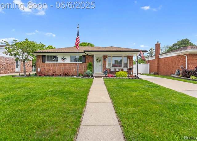 Property at 4947 Jackson St, Trenton, MI 48183, 3 beds, 1.5 baths