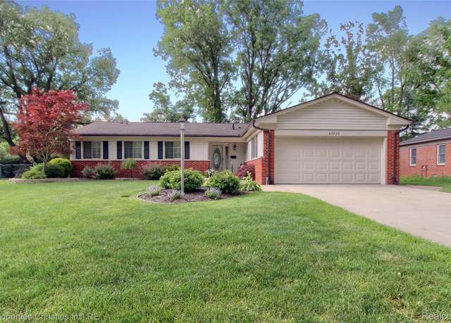 Property at 43525 Galway Dr, Northville, MI 48167, 3 beds, 1.5 baths