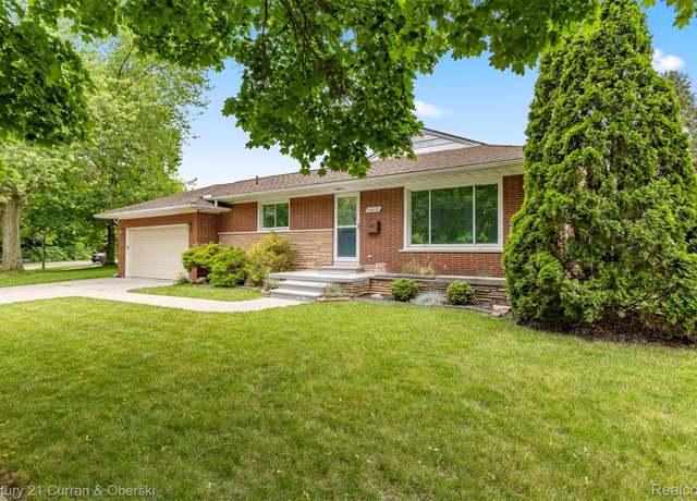 Property at 10018 Manor Ave, Allen Park, MI 48101, 3 beds, 2 baths
