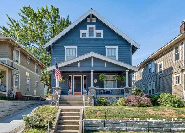 Property at 548 Pleasant St SE, Grand Rapids, MI 49503, 5 beds, 3.5 baths