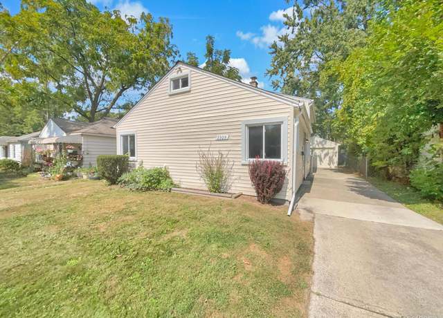 Property at 2309 Dallas Ave, Royal Oak, MI 48067, 3 beds, 2 baths