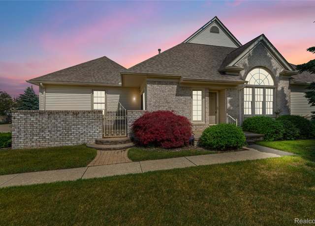 Property at 13460 Wyndemere Cir, Sterling Heights, MI 48313, 2 beds, 2 baths