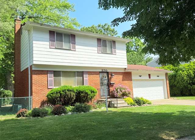 Property at 570 Clinton River Dr, Mt Clemens, MI 48043, 4 beds, 1.5 baths