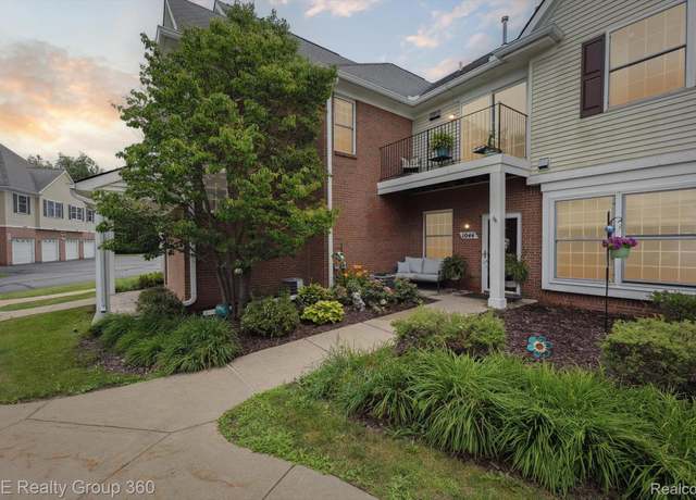 Property at 1044 Shiawassee Cir, Howell, MI 48843, 2 beds, 2 baths