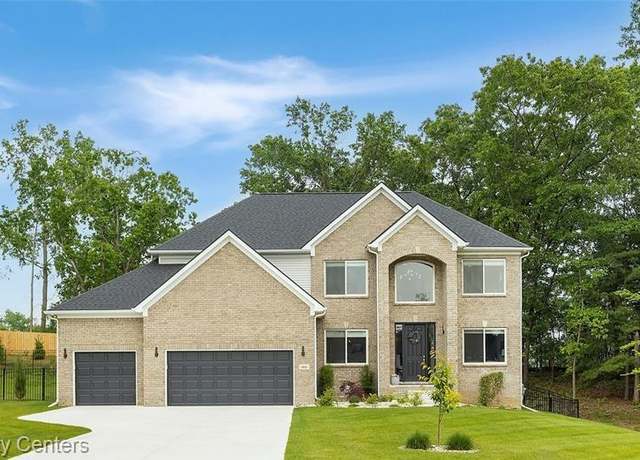 Property at 10392 Valley Creek Dr, Davison, MI 48438, 4 beds, 2.5 baths