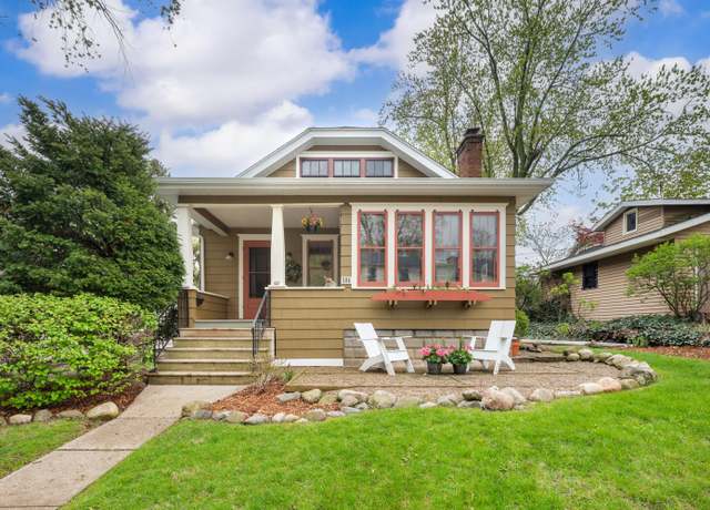 Property at 504 Kingsley Ave, St Joseph, MI 49085, 3 beds, 2.5 baths