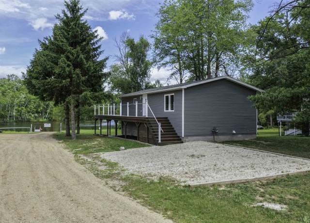 Property at 6820 W Shore Dr, Weidman, MI 48893, 3 beds, 1.5 baths