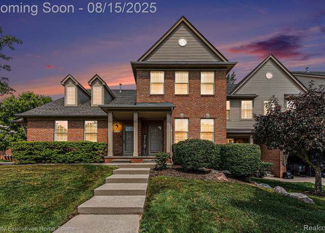 Property at 5187 Mesa Dr, Utica, MI 48316, 3 beds, 3 baths