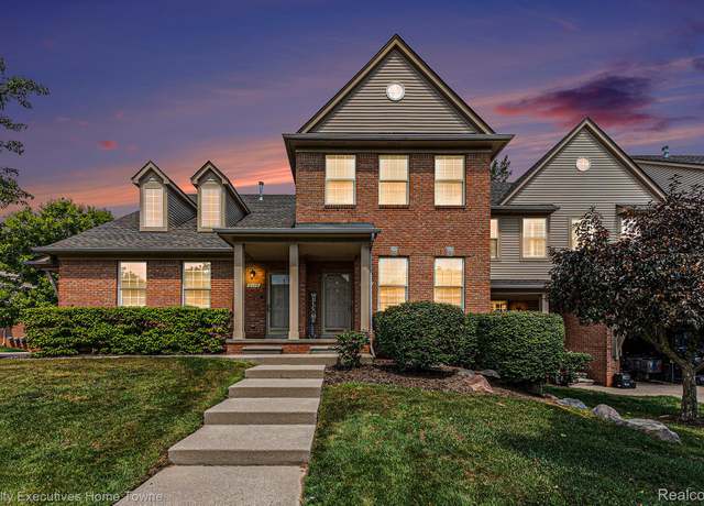 Property at 5187 Mesa Dr, Utica, MI 48316, 3 beds, 3 baths