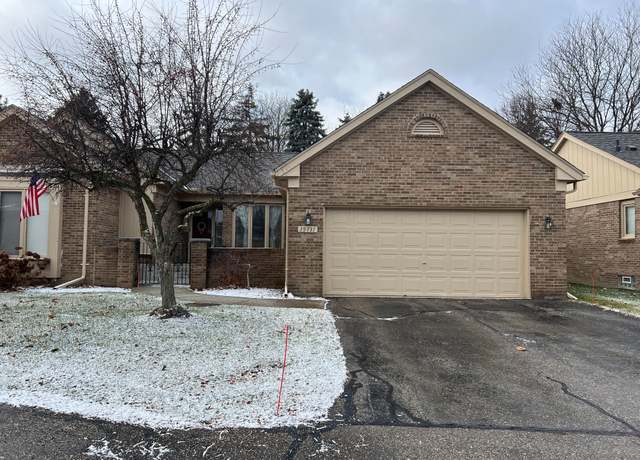 Property at 39737 Mount Elliott Dr, Clinton Twp, MI 48038, 3 beds, 2.5 baths