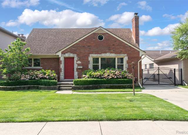 Property at 22450 Alexander St, St Clair Shores, MI 48081, 5 beds, 3.5 baths
