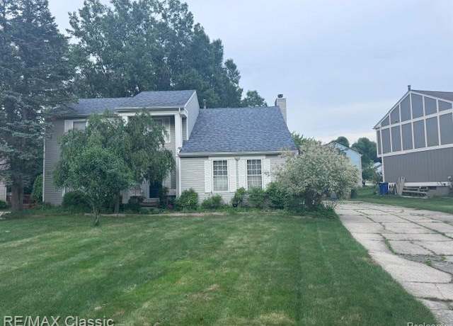 Property at 1753 Dawncrest Dr, West Bloomfield, MI 48324, 4 beds, 2.5 baths