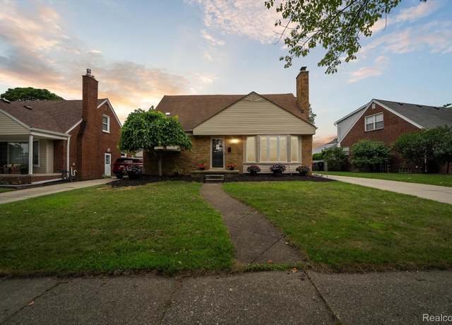 Property at 2610 Gorno St, Trenton, MI 48183, 3 beds, 1.5 baths