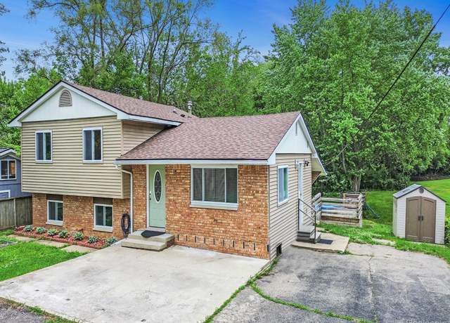 Property at 188 N Avery Rd, Waterford, MI 48328, 5 beds, 3 baths
