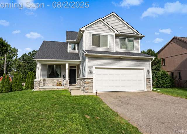 Property at 710 Pine Tree Rd, Lake Orion, MI 48362, 3 beds, 2.5 baths