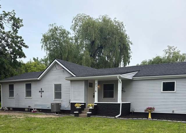 Property at 2316 N Cedar Rd, Fowlerville, MI 48836, 3 beds, 2 baths