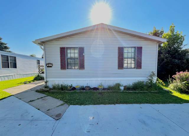 Property at 48593 Sandifer Ct, Shelby Twp, MI 48317, 3 beds, 2 baths