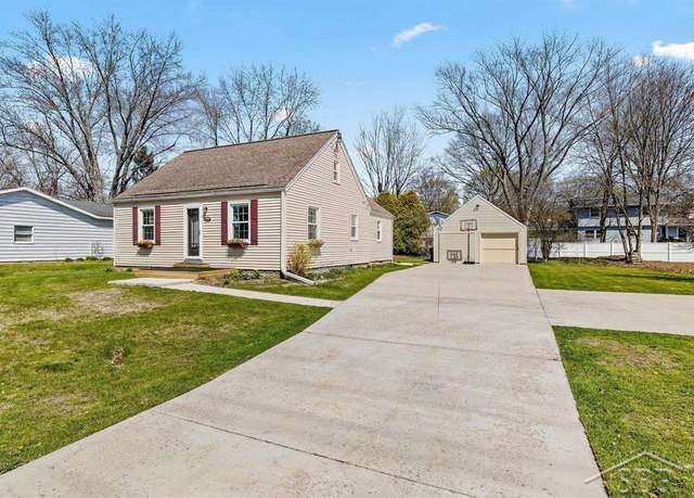 Property at 5200 Swede Ave, Midland, MI 48640, 3 beds, 2 baths