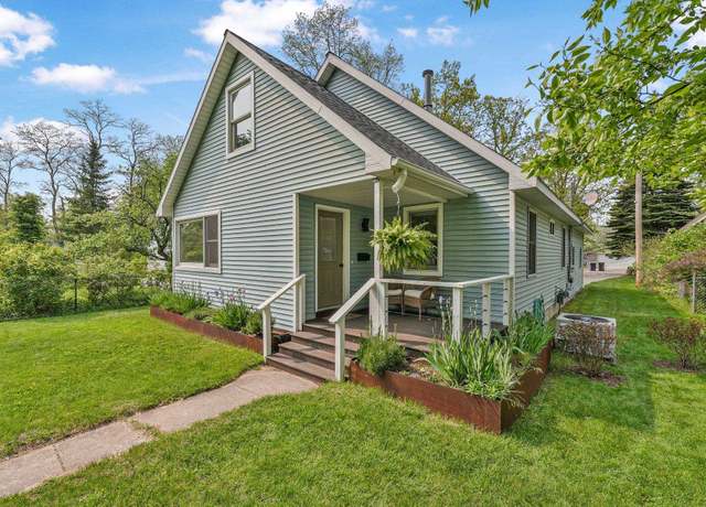 Property at 131 E Sixteenth St, Traverse City, MI 49684, 3 beds, 2 baths