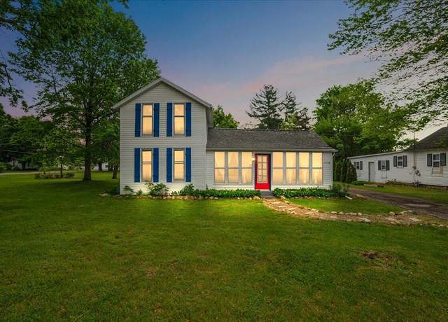 Property at 371 Park St, Coloma, MI 49038, 4 beds, 2 baths