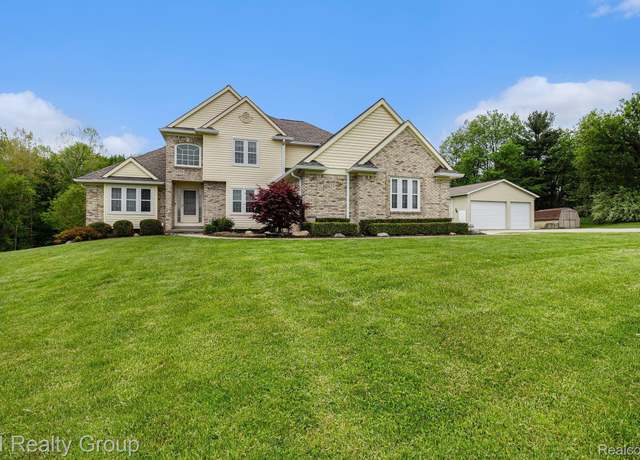 Property at 4024 Hosner Rd, Metamora, MI 48455, 5 beds, 3 baths