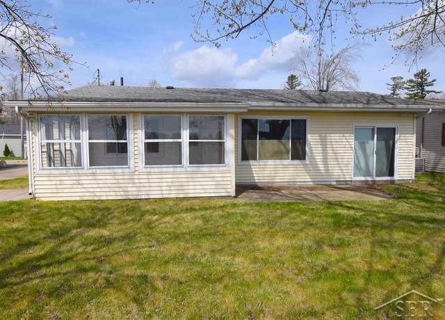 Property at 5713 Island Ln, Beaverton, MI 48612, 3 beds, 2 baths