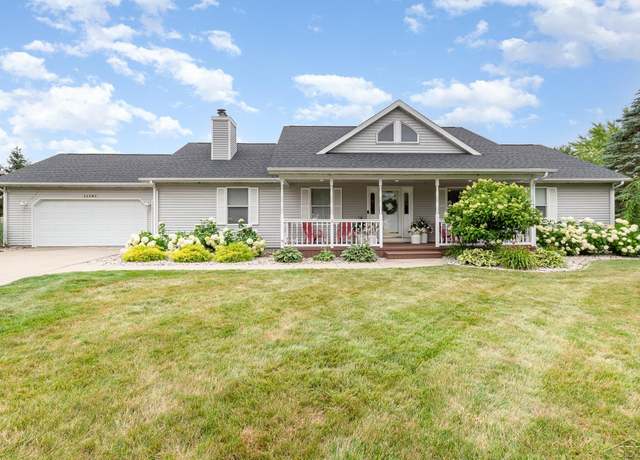 Property at 11081 Garden Ridge Dr, Tittabawassee Township, MI 48623, 3 beds, 2.5 baths
