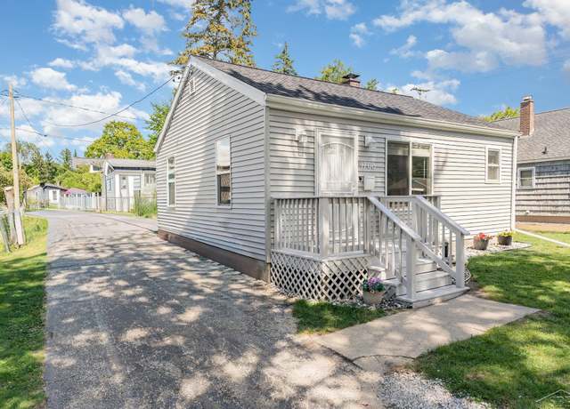 Property at 1708 Division St, Saginaw, MI 48602, 2 beds, 1 bath