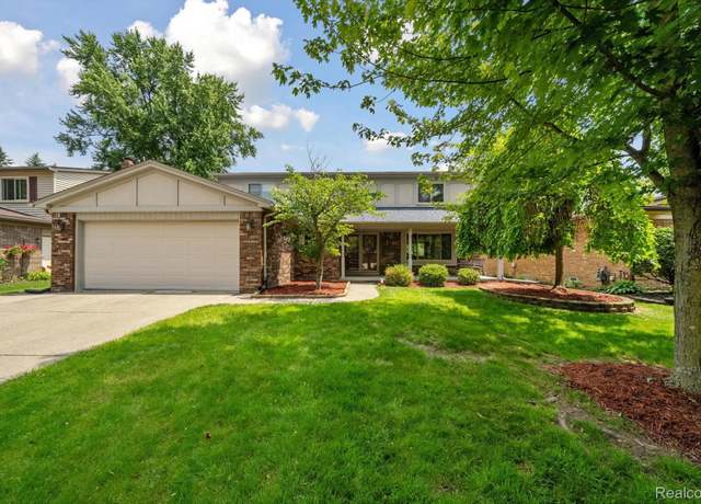 Property at 7302 Parkway Ct, Canton, MI 48187, 5 beds, 2.5 baths