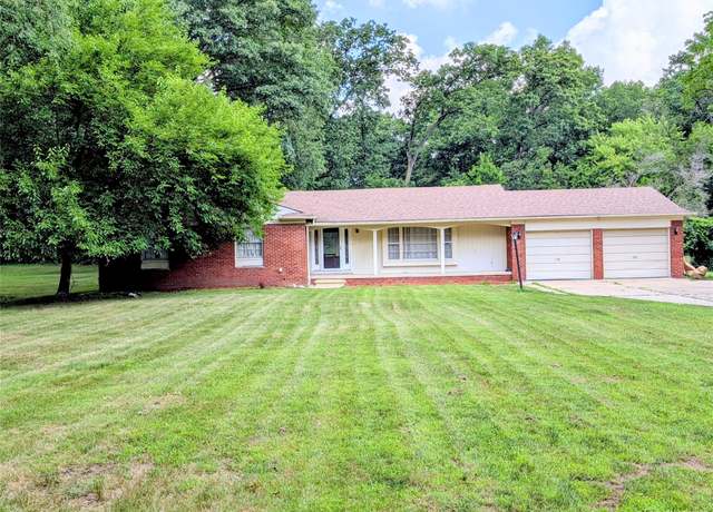 Property at 22048 Rougewood Dr, Southfield, MI 48033, 3 beds, 2 baths