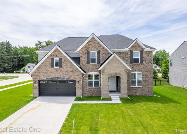 Property at 24888 Beach Dr, Macomb, MI 48042, 5 beds, 3 baths