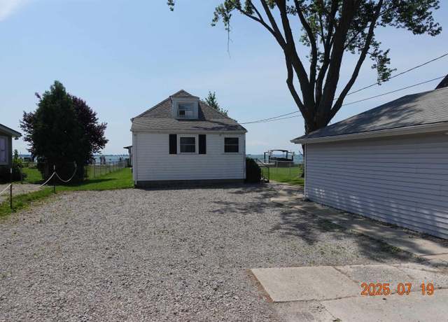 Property at 8459 Dixie Hwy, Ira, MI 48023, 3 beds, 1.5 baths