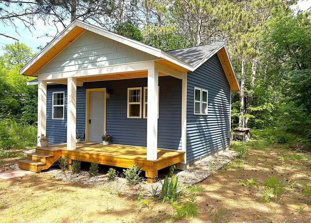 Property at 2759 North Dr, Traverse City, MI 49685, 1 bed, 1 bath