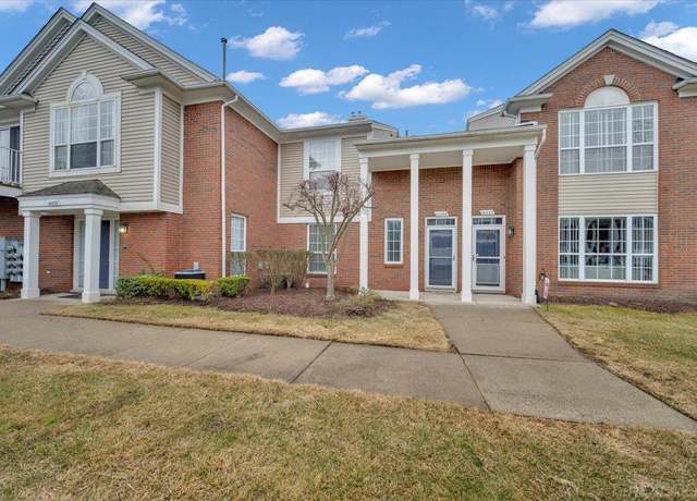 Property at 16453 Chatham Dr, Macomb, MI 48044, 2 beds, 2 baths