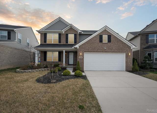 Property at 6780 Chandler Dr, Belleville, MI 48111, 4 beds, 2.5 baths