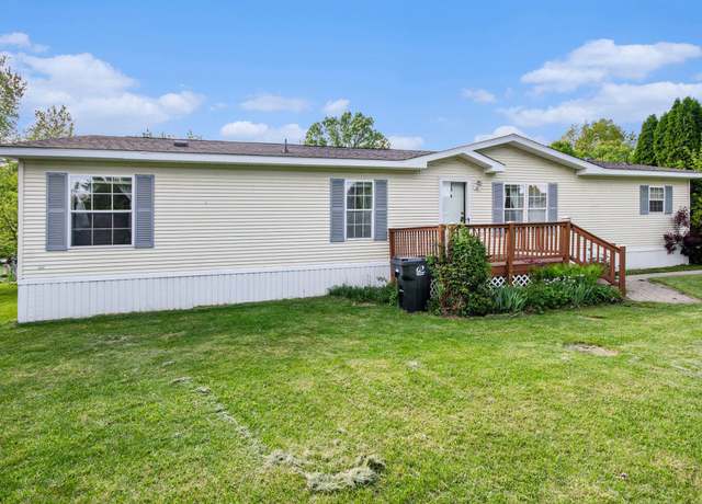 Property at 100 Chinkapin Rill, Fenton, MI 48430, 3 beds, 2 baths