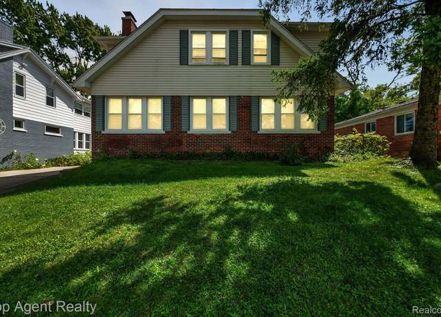 Property at 136 Alice Ave, Bloomfield Hills, MI 48302, 4 beds, 2 baths