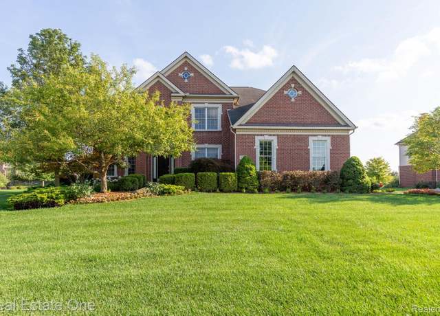 Property at 3755 S Century Oak Cir, Oakland Charter Township, MI 48363, 4 beds, 3.5 baths