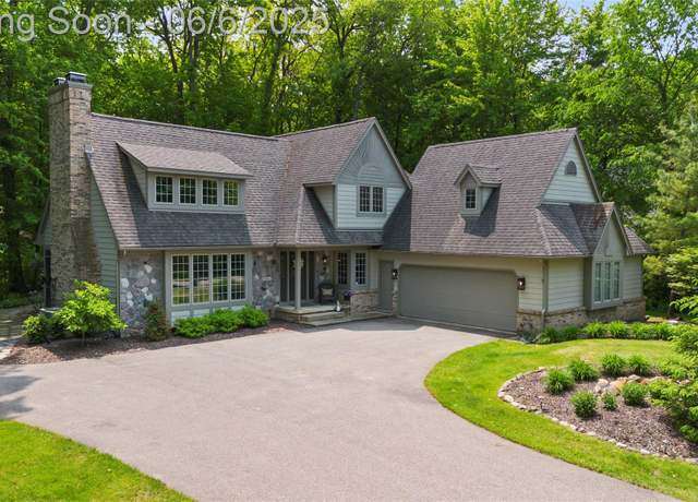 Property at 8268 Pine Lake Dr, Davisburg, MI 48350, 3 beds, 2.5 baths